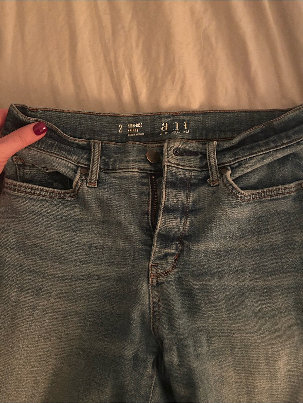 a.n.a High-Rise Skinny Jeans in Light Wash Blue